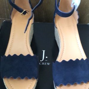 BNWT J.Crew Navy Scalloped Sandals